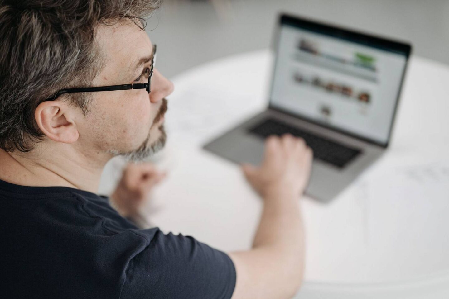 Dlaczego warto inwestować w widoczność marki w internecie długoterminowo?